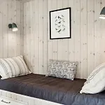 Holiday home Modern Sleek House In