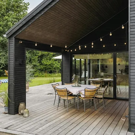 Holiday home Modern Sleek House In Gedser