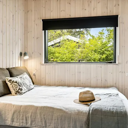 Holiday home Modern Sleek House In *