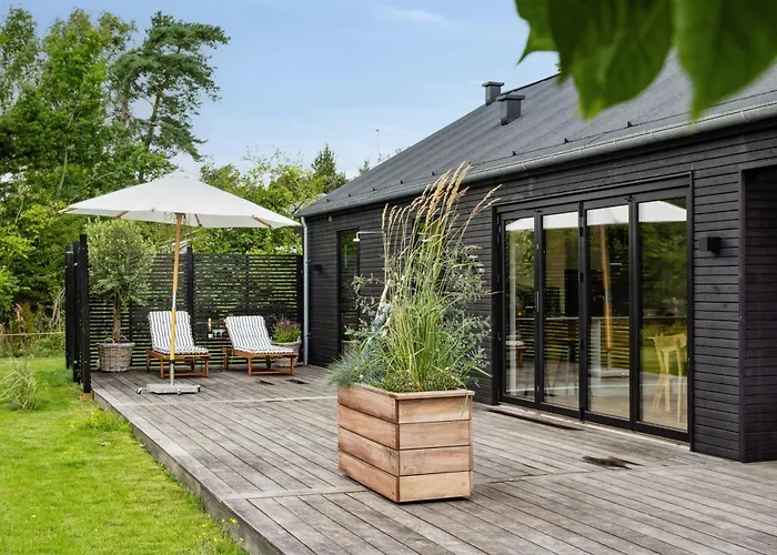 Modern Sleek House In *