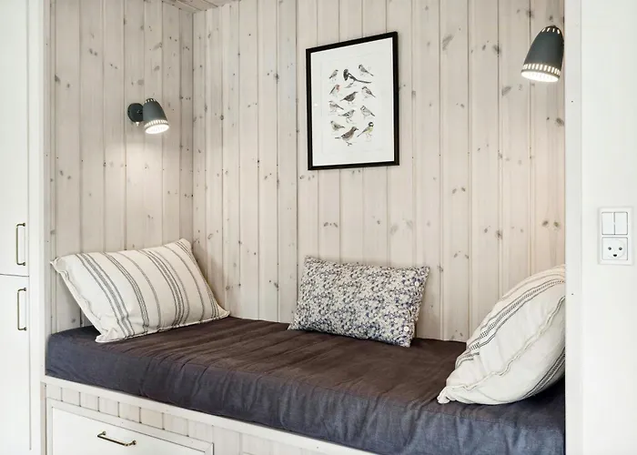Holiday home Modern Sleek House In
