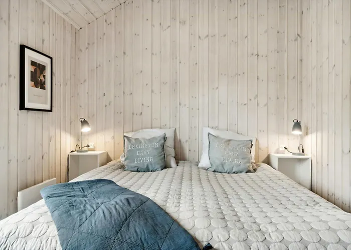 펜션 Modern Sleek House In